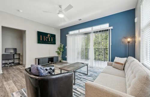 Whitestown Apartment | IRIE Living Divine Kg 2bd Gym Pool Brand New