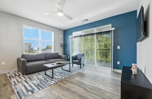 Whitestown Apartment | IRIE Living Homey Kg 2bd Gym Pool Brand New
