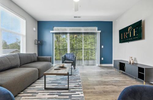 Whitestown Apartment | IRIE Living Homey Kg 2bd Gym Pool Brand New