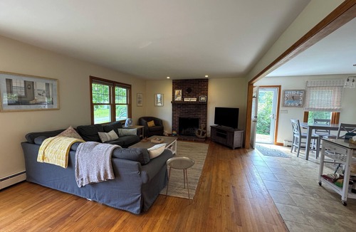 York Beach Cottage | Iris Cottage-Walk to Short Sands