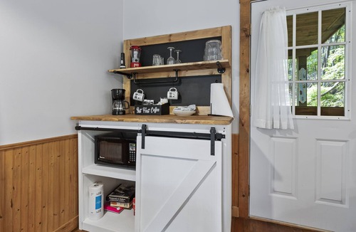Logan Cottage | Ironweed Cottage at The Inn & Spa at Cedar Falls