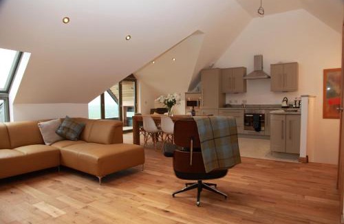 Forfar House | Isla