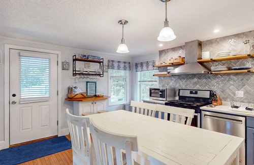 Lagoon Heights House | Island bliss located near shops and eateries-several island beaches also nearby