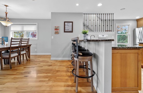 Grass Lake House | Island Road Escape