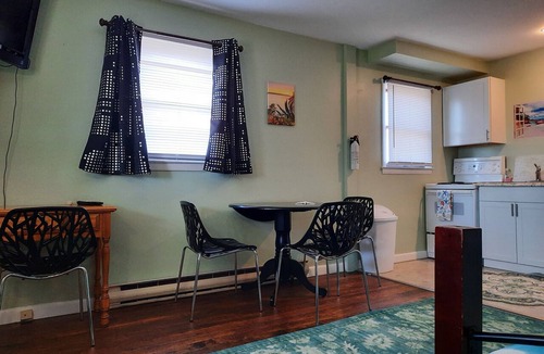 Matunuck Apartment | Island View at The Marilla Matunuck walk to beach
