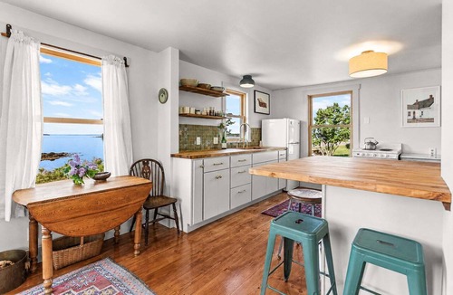 Deer Isle House | Island View Cottage - NEW! Waterfront Home in LDI