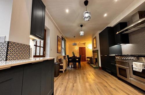 Durham House | "Ivyholme" Superb Premium House in Central Durham Location