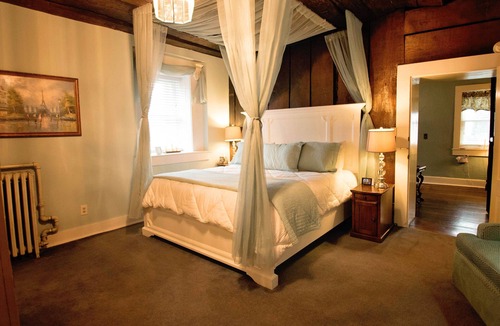 Bardstown Bed & Breakfast | Jailer's Inn