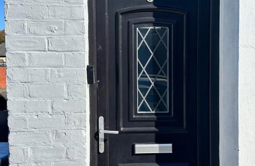 Jarrow Apartment | Jarrow Haven Contractor Family Stay with FREE Parking Sleeps 8