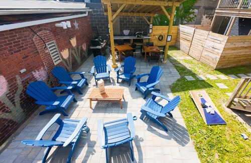 Federal Hill Apartment | Jennifer's Chic 2nd Floor Apt Private Deck w Views