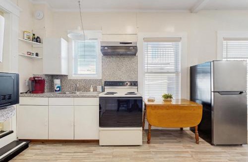 Commercial Street Apartment | John Cabot #1