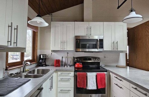 La Pointe House | Johnston`s Golf Cottage - Madeline Island Golf Ret
