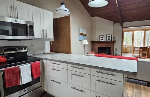 La Pointe House | Johnston`s Golf Cottage - Madeline Island Golf Ret