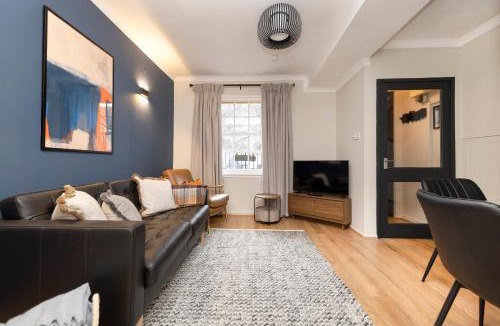 Old Town Apartment | JOIVY Stylish Castle View Flat with Balcony