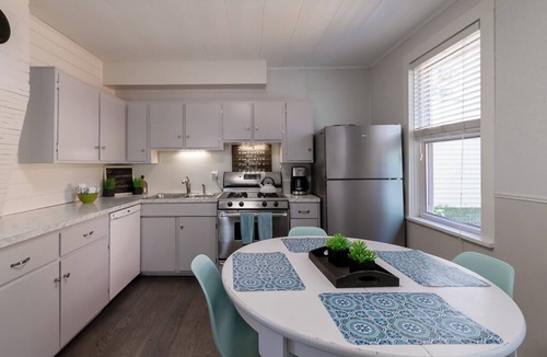 Grand Haven House | Joyful Jeremy's Cottage on Madison - Near Downtown
