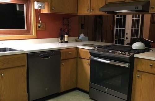 Kalkaska Cottage | Kalkaska Getaway: Summer at Manistee Lake | Kayaks Included