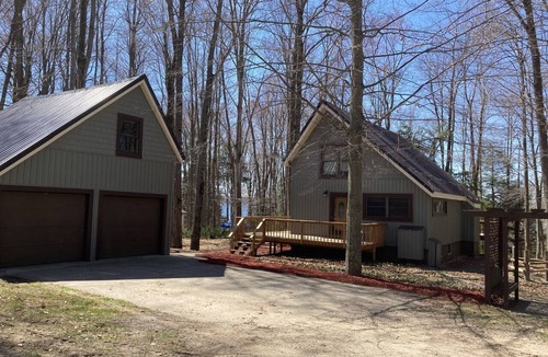 Kalkaska Cottage | Kalkaska Getaway: Summer at Manistee Lake | Kayaks Included
