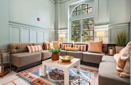 East Liberty Apartment | Kasa | Enticing Suite Near Bakery Square | The Maverick