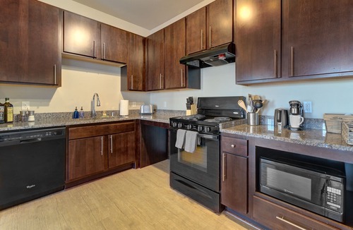 Westown Apartment | Kasa | Relax with the Family in Westown Neighborhood | Milwaukee
