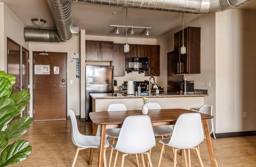 Westown Apartment | Kasa | Relax with the Family in Westown Neighborhood | Milwaukee