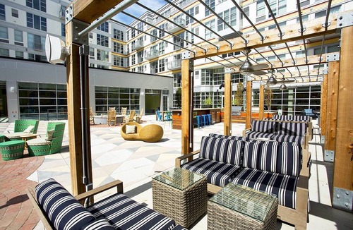 South Side Flats Apartment | Kasa | Welcoming Space Near South Side Marina | Pittsburgh