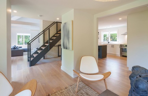 Katama House | KATAMA: COMPLETELY RENOVATED WITH HEATED POOL + HOT TUB