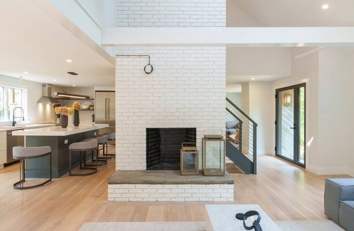 Katama House | KATAMA: COMPLETELY RENOVATED WITH HEATED POOL + HOT TUB