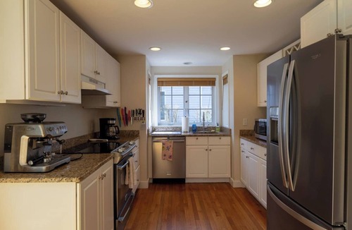 Katama House | Katama - Walk to Town & Beach!