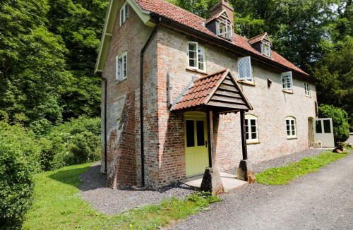 Devizes House | Keepers Cottage
