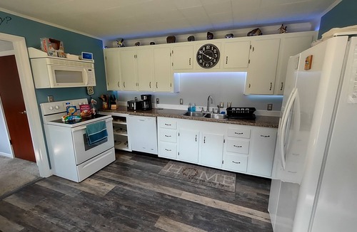 Drummond House | Kelley's Cove - Family Home