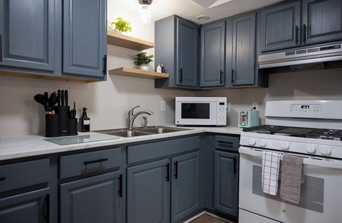 Erie Apartment | Kelso Lodge Suite 3 - Private Beach Access - Erie - Newly Remodeled