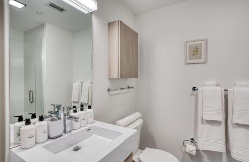 MIT Apartment | Kendall Square 2br w gym near shops dining BOS-974