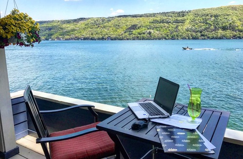 Pulteney Cottage | Keuka Blue - A truly enchanting experience.