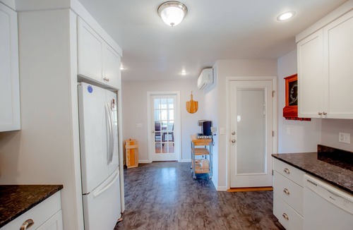 Branchport House | Keuka Lake Retreat with Lake Front and Land! Close to Penn Yan and Hammondsport!
