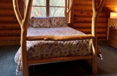 Houghton House | Keweenaw's Houghton Haven: Gorgeous all-seasons waterfront home!