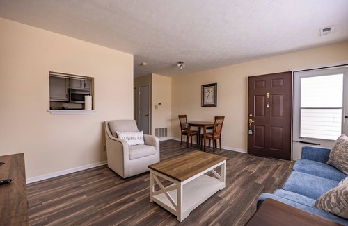 Indianapolis Villa | Keystone Garden Villa E