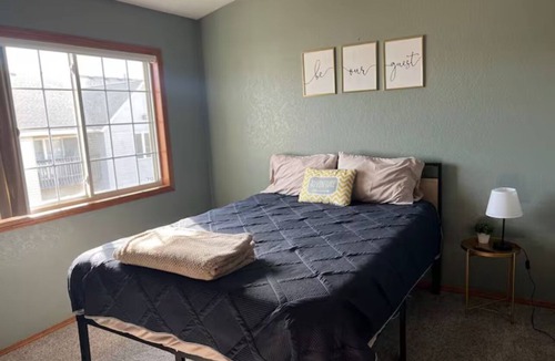 Sioux Falls House | Kid-friendly cozy 2-bedroom, 2.5bath townhouse