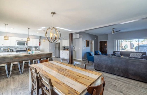 Raskin Estates House | Kierland Jewel | Pool+Game Room+ Putt+Fire Pit!