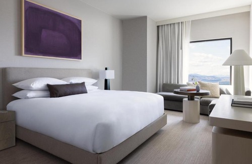 Southmoor Park Hotel | Kimpton Claret Hotel by IHG