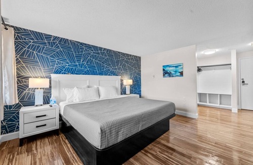 Marshfield Hotel | King Bed in Lux Boutique Hotel