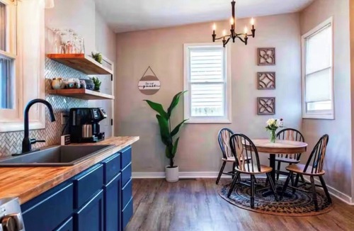 New Albany House | King bed with backyard oasis