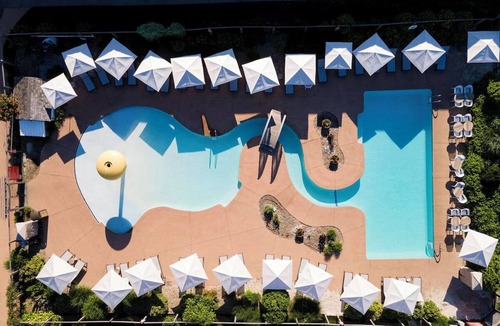 Bass River Hotel | King & Queen, Riviera Beach Resort, Beach Chairs, Beautiful Views from Resort