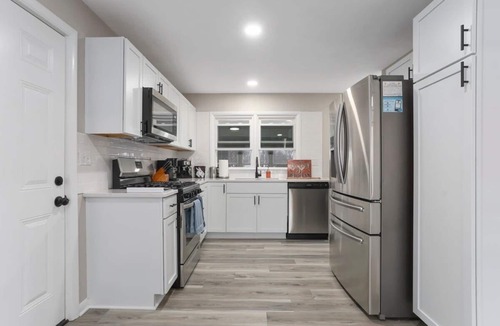 Lee's Summit House | KingBeds Sleeps8 Arcade Near DT LS MAJOR INTERNATIONAL SPORTING EVENT 26!