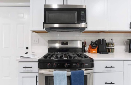 Lee's Summit House | KingBeds Sleeps8 Arcade Near DT LS MAJOR INTERNATIONAL SPORTING EVENT 26!