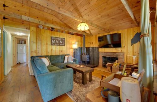 Waterboro House | 'Knotty Kabin' Rustic Waterboro Cabin By Lake