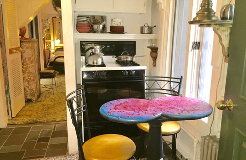Gloucester Apartment | La Bohème RETREAT - UNPLUG, UNWIND & UPLIFT your spirits!