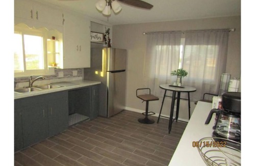 Dawn House | La Casa de la Loma. Unit B