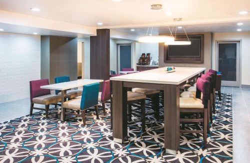 Mason Hotel | La Quinta by Wyndham Cincinnati NE - Mason