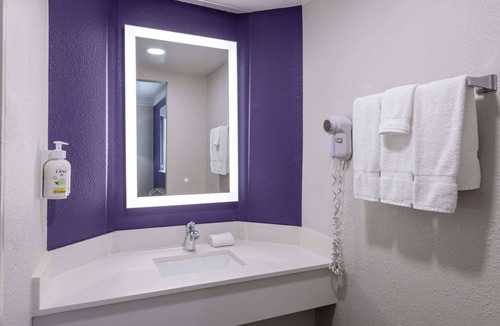 Lenexa Hotel | La Quinta Inn by Wyndham Kansas City Lenexa