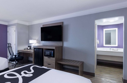Lenexa Hotel | La Quinta Inn by Wyndham Kansas City Lenexa